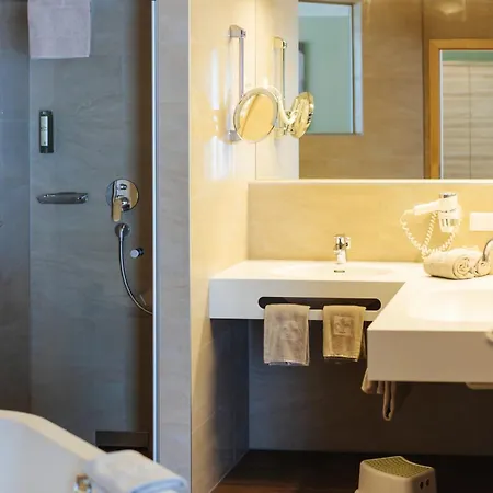 Trebesingerhof Hotel 4*