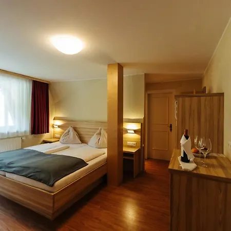 Hotel Trebesingerhof 4*